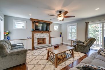 Stunning Wells Home W/ Fire Pit & Porch!