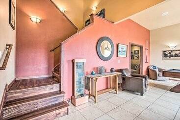 Upscale Laramie Home W/ Hot Tub & Patio!