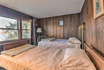 Waterfront Lake Champlain Vacation Rental!