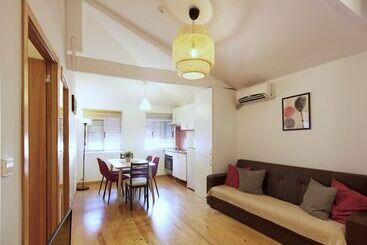 Aparthotel Oporto Entreparedes