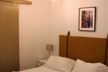 Aparthotel Oporto Entreparedes