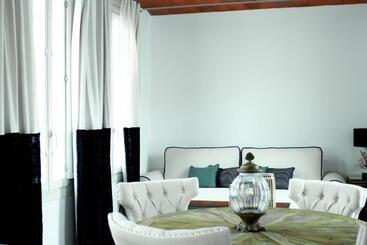 Bibo Suites Oro Del Darro