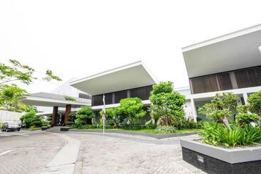 Estrella Hotel & Conference