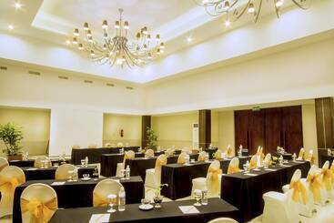 Estrella Hotel & Conference