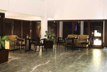 Estrella Hotel & Conference