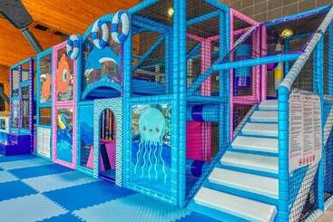هتل Aquacity Riverside
