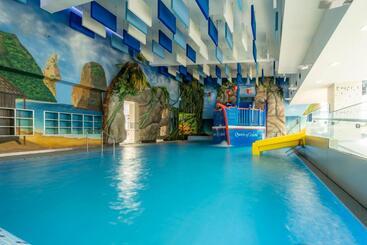 هتل Aquacity Riverside