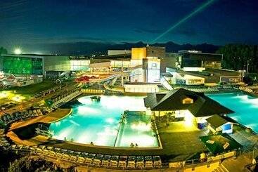 هتل Aquacity Riverside