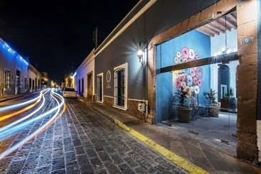 هتل Boutique Casa Altamira