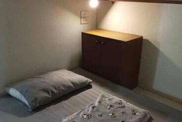 هتل کپسول Smile Capsule Hostel