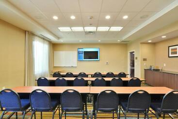 هتل Fairfield Inn & Suites By Marriott Eau Claire/chippewa Falls
