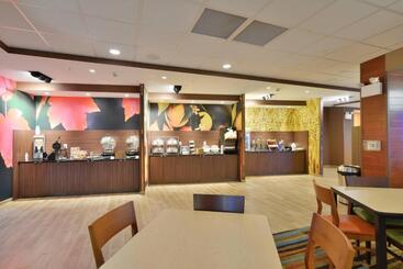 هتل Fairfield Inn & Suites By Marriott Eau Claire/chippewa Falls