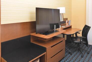 هتل Fairfield Inn & Suites By Marriott Eau Claire/chippewa Falls