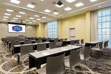 هتل Hampton Inn & Suites Tampa Airport Avion Park Westshore