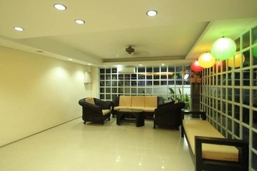 هتل Collection O Airport Kuta Bali