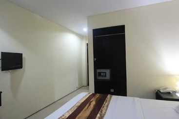 هتل Collection O Airport Kuta Bali