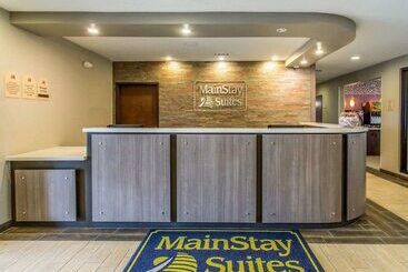 هتل Mainstay Suites Midland
