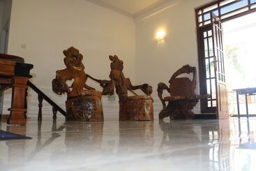 هتل New Lion Palace