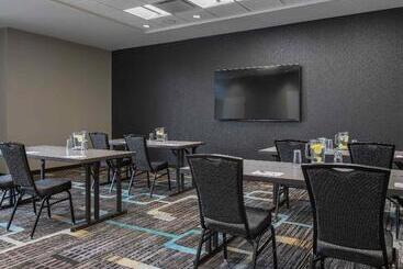 هتل Residence Inn By Marriott Regina