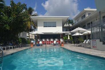 هتل Royal Palms Resort & Spa