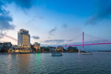 هتل Wyndham Legend Halong