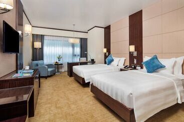 هتل Wyndham Legend Halong