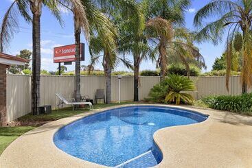 מוטל Econo Lodge Border Gateway Wodonga