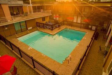 مُتل Sahara Courtyard Inn Penticton