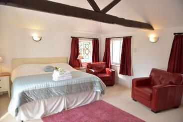 Old Selden Farm B&b