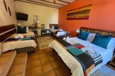 פנסיון Marula Lodge