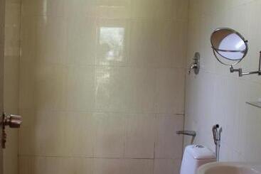 پانسیون Secret Escape Nilaveli Ayurveda Hotel & Spa