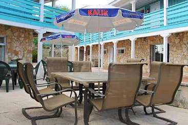 Two Turtles Inn