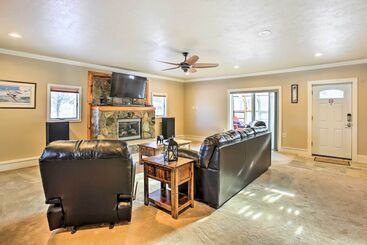 4 Season, Waterfront Houghton Lake House W/ Dock!