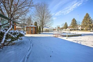 4 Season, Waterfront Houghton Lake House W/ Dock!
