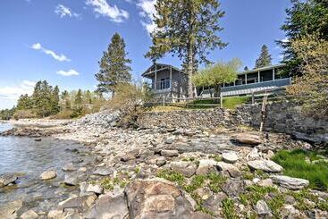 Bayfront Hancock Cottage W/ Beach Access & Views!