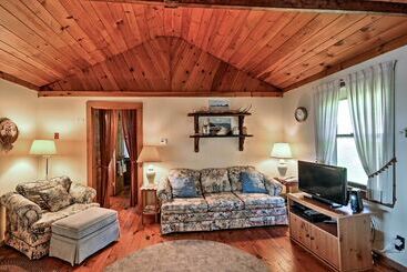 Bayfront Hancock Cottage W/ Beach Access & Views!