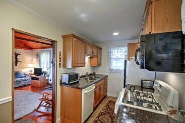 Bayfront Hancock Cottage W/ Beach Access & Views!