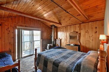 Bayfront Hancock Cottage W/ Beach Access & Views!