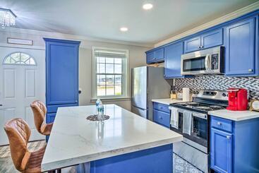 Blue Cottage In The Bayou  W/ Private Yard!