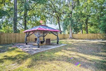 Blue Cottage In The Bayou  W/ Private Yard!