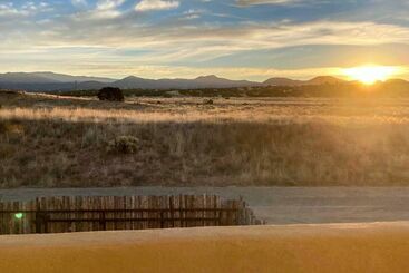 Casa Desert Rose  Home W/ Mtnviews & Hot Tub