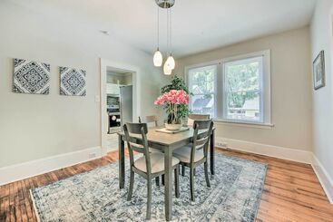 Charming Charlotte Abode W/ Deck & Fire Pit!
