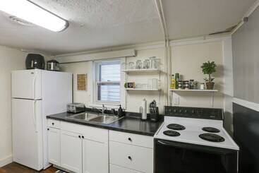 Centrally Located Mountain Getaway In Lead!