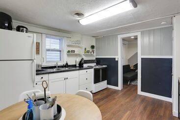 Centrally Located Mountain Getaway In Lead!
