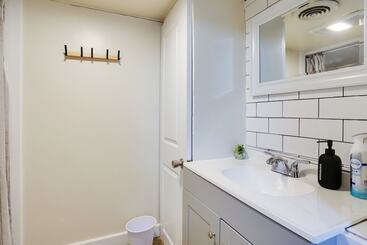 Centrally Located Mountain Getaway In Lead!