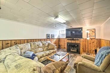Cozy Retreat W/ Yard ~ 2 Mi To Lake Michigan!