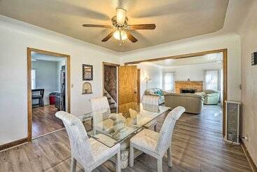 Cozy Retreat W/ Yard ~ 2 Mi To Lake Michigan!