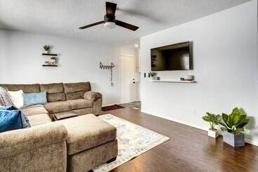 Cozy Sioux Falls Home   7 Mi To Downtown!