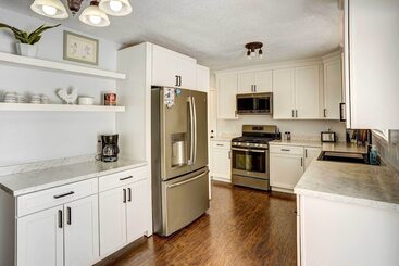 Cozy Sioux Falls Home   7 Mi To Downtown!