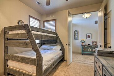کلبه Elegant Kanab Home: Mtn Views & Hiking Trail!